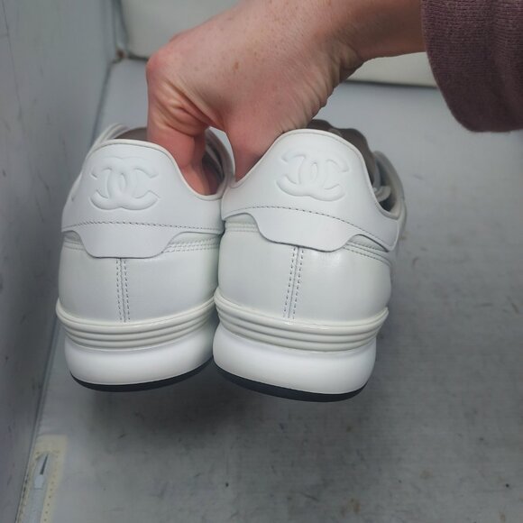 CHANEL 24A Quilted CC White Black MENS Sneaker - Picture 9 of 12